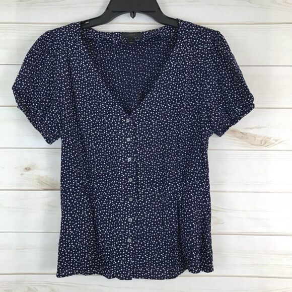 ✨ J. Crew Button Up Peplum Blouse Top ✨ - Picture 2 of 7